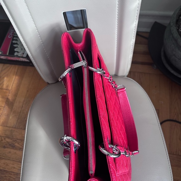 Chanel red caviar GST with silver hardware - Picture 7 of 16